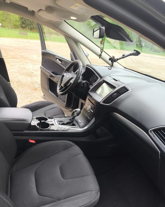 Ford S-Max cena 55900 przebieg: 264000, rok produkcji 2017 z Garwolin małe 232